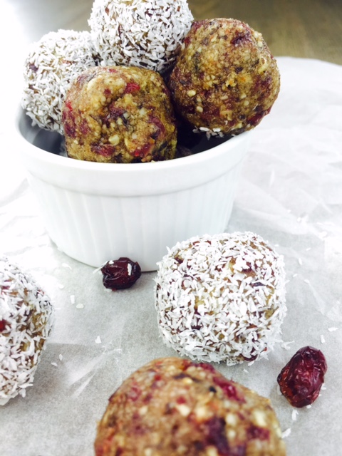 Bakeaholic_Energy Balls Himbeere_3