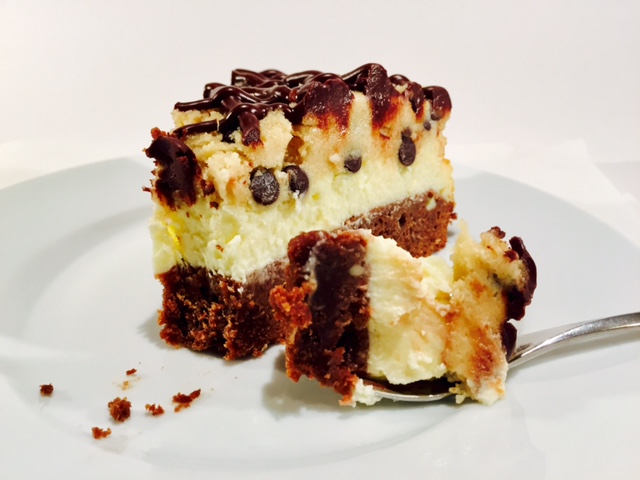 Brownie Cheesecake mit Cookie Dough_Gabel